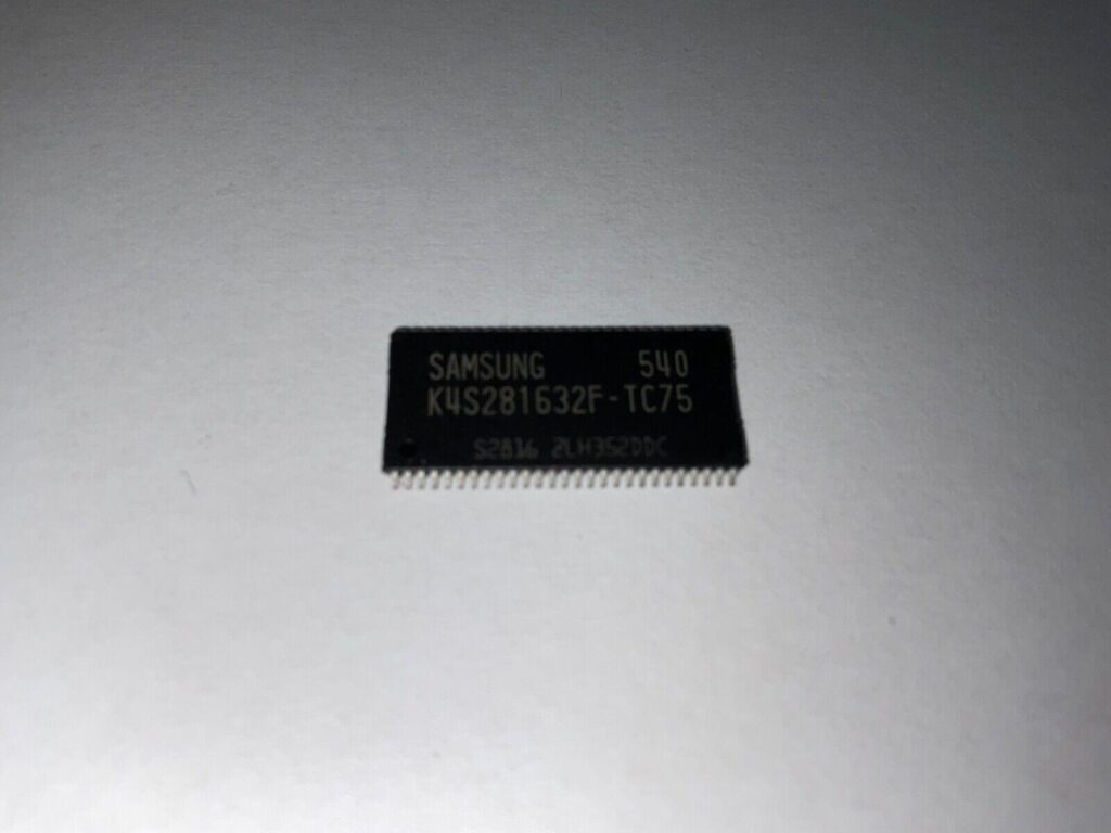 IC CMOS 128Mb F-die S-DRAM Specification
