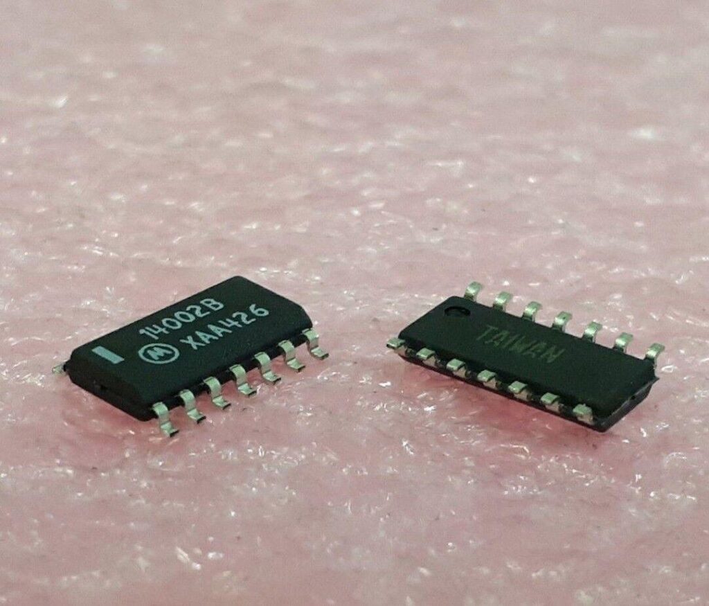 IC 4000/14000/40000 SERIES, DUAL 4-INPUT NOR GATE, PDSO14