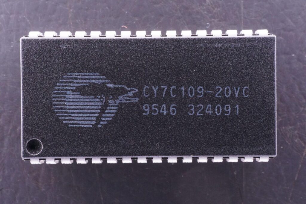 CY7C109-20VC