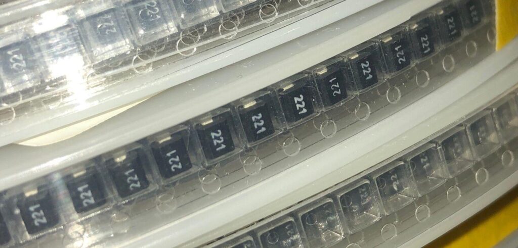 CTMC1210-221J