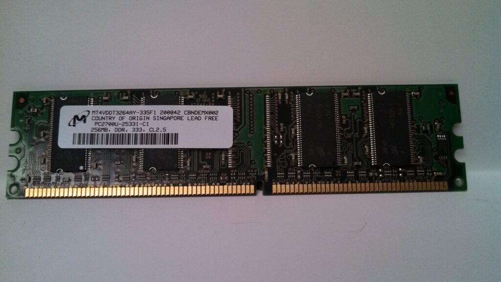 MT4VDDT326AY-335F1